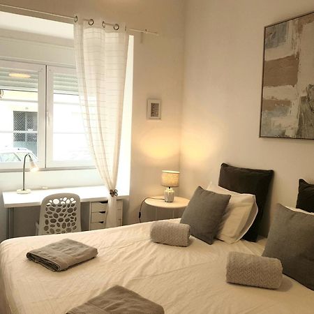 Alm- Spacious. Sunny. Patio. Quiet Area. Fast Wifi Lisboa Exteriör bild