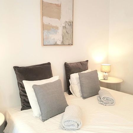Alm- Spacious. Sunny. Patio. Quiet Area. Fast Wifi Lisboa Exteriör bild