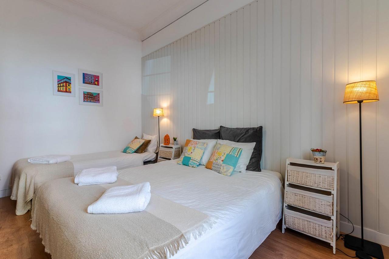 Alm- Spacious. Sunny. Patio. Quiet Area. Fast Wifi Lisboa Exteriör bild