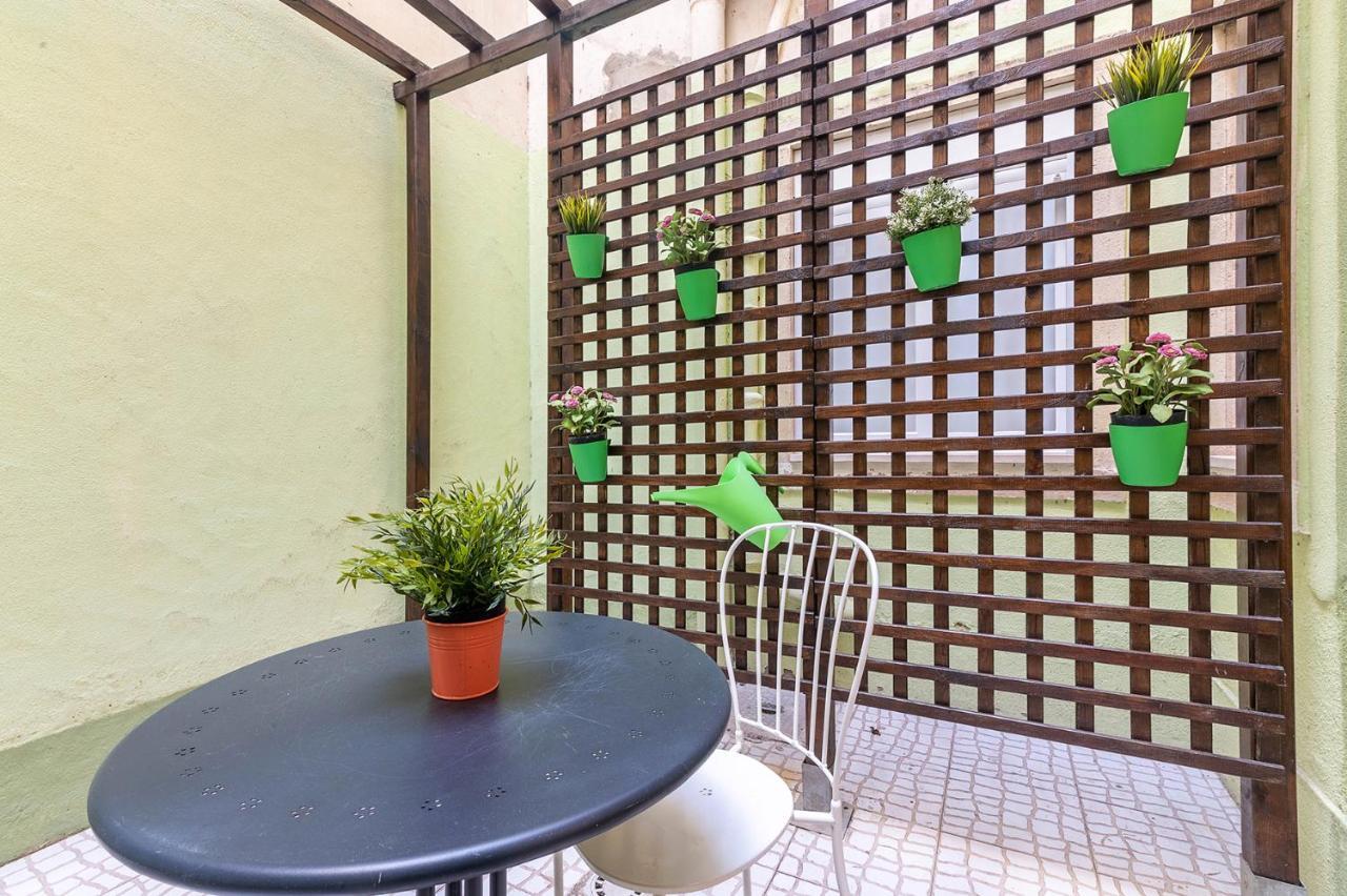 Alm- Spacious. Sunny. Patio. Quiet Area. Fast Wifi Lisboa Exteriör bild