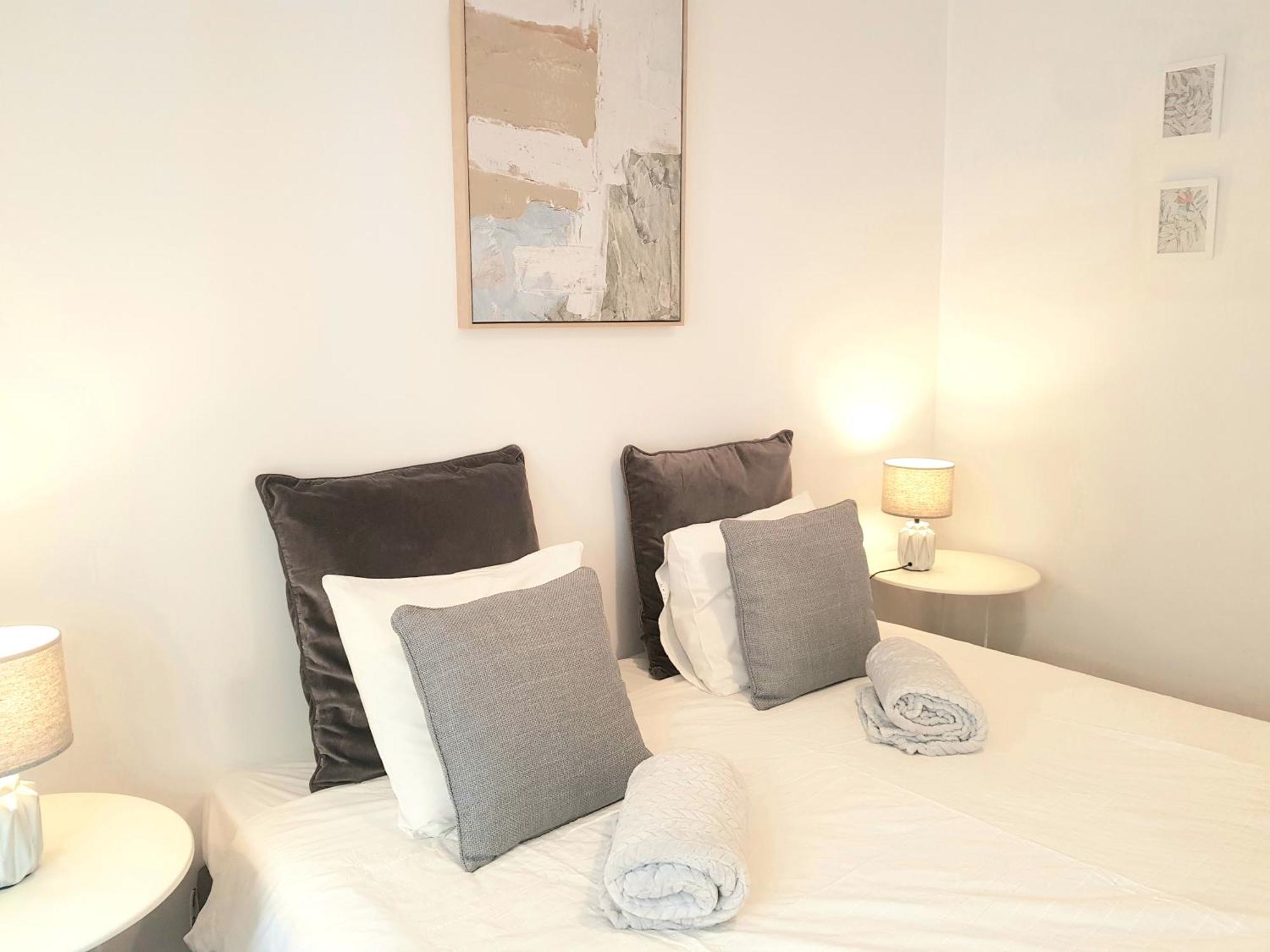 Alm- Spacious. Sunny. Patio. Quiet Area. Fast Wifi Lisboa Exteriör bild